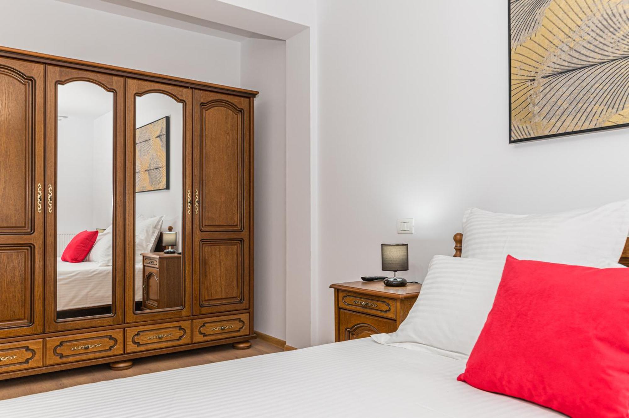 Apartamente Lavender Брашов Екстериор снимка
